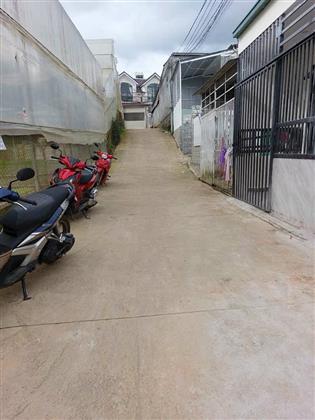Bán nhà đường Trần Anh Tông Ph 8 ,nhà Mới ,2 Ô tô ra vào ko bị cản trở đi lại